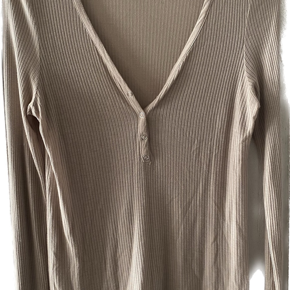 ENZA COSTA Silk Sleeve Henley Top - Picture 4 of 6